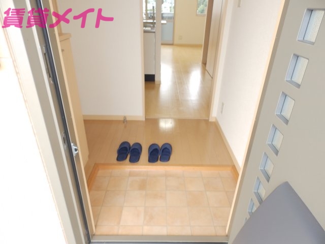 玄関　同タイプの画像です