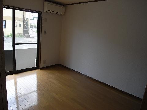 KamikenAPの居間写真