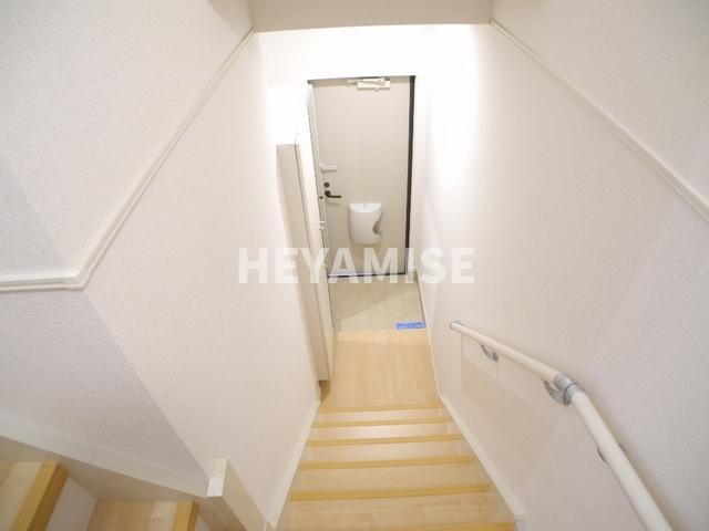 玄関　※同物件反転タイプの写真でございます※現況を優先します※