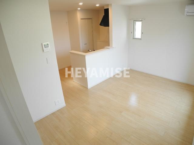 居室・リビング　※同物件反転タイプの写真でございます※現況を優先します※