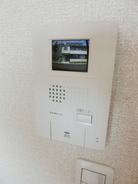 セキュリティ　ＴＶドアホンで安心ですね