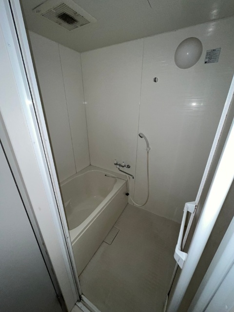 バス・シャワールーム　２階同室タイプ