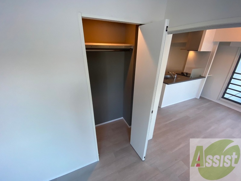 収納　クローゼットは奥行きもあり、荷物が多い方でも安心です。