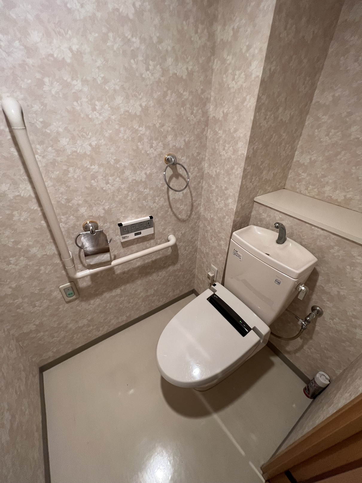 トイレ　同マンション別部屋