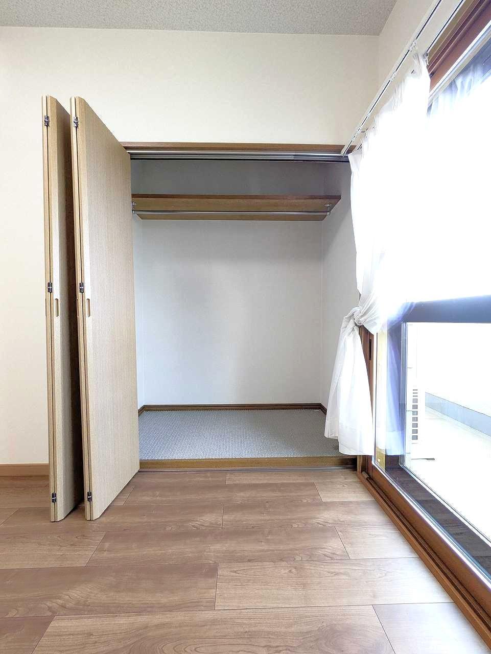 収納　洋室クローゼット