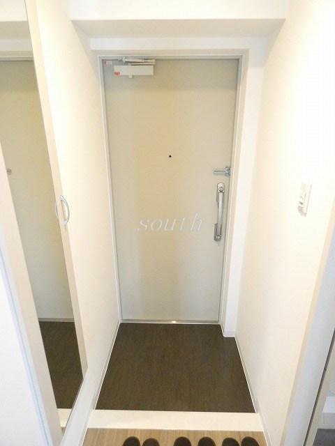 エルディオーネ上町台の玄関写真