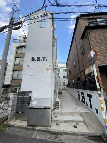 建物外観　S.B.T