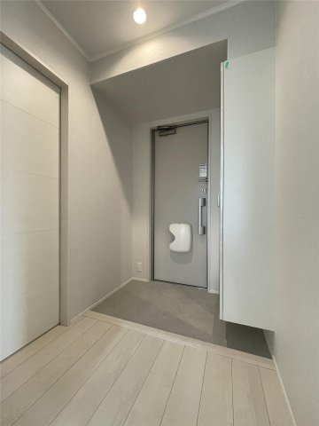 玄関　シューズボックス付きの玄関です★