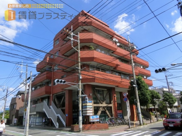 建物外観　閑静な住宅地に建つ赤タイルが特徴の分譲タイプマンション♪