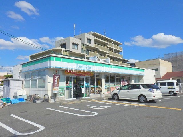 コンビニ　ファミリーマート松原三宅中一丁目店（コンビニ）まで69m