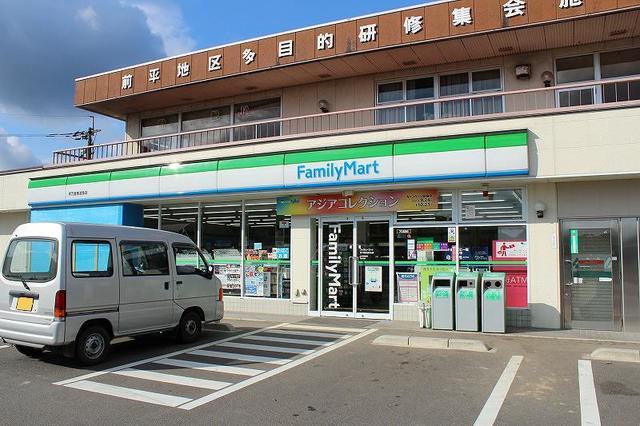 コンビニ　ファミリーマート（コンビニ）まで4000m