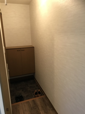 玄関　※写真は他号室です