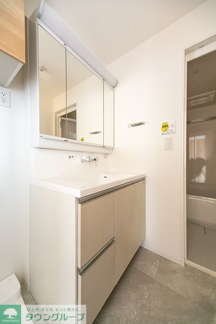 洗面設備　※写真は同タイプ住戸です。