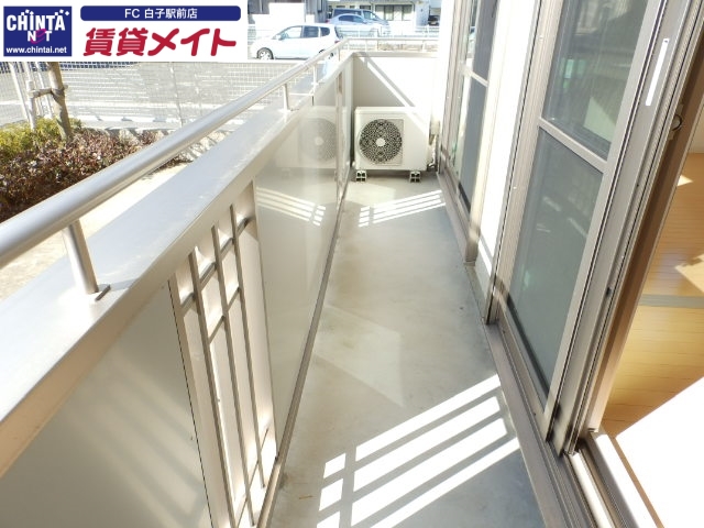 バルコニー　同物件別室写真