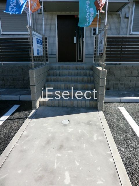 エントランス　お部屋につながるエントランスです