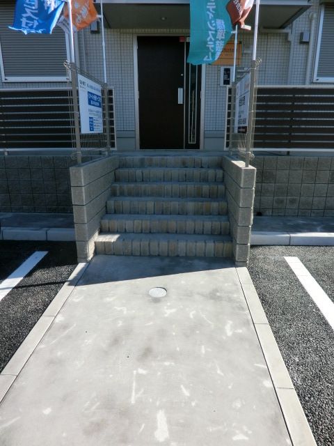 その他共有部分　敷地内のゴミ置場もあります