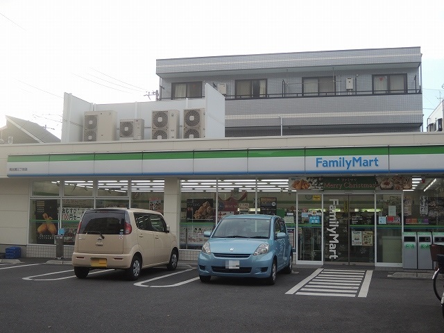 コンビニ　ファミリーマート「南加瀬3丁目店」（コンビニ）まで270m