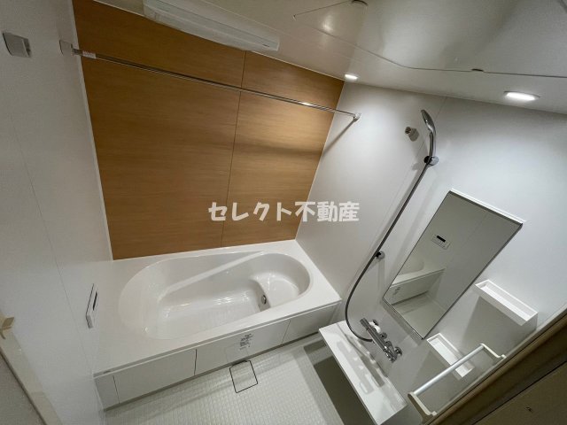 バス・シャワールーム　【ベルフルール・ドレII】一坪風呂で足をのばしてゆったりリラッ
