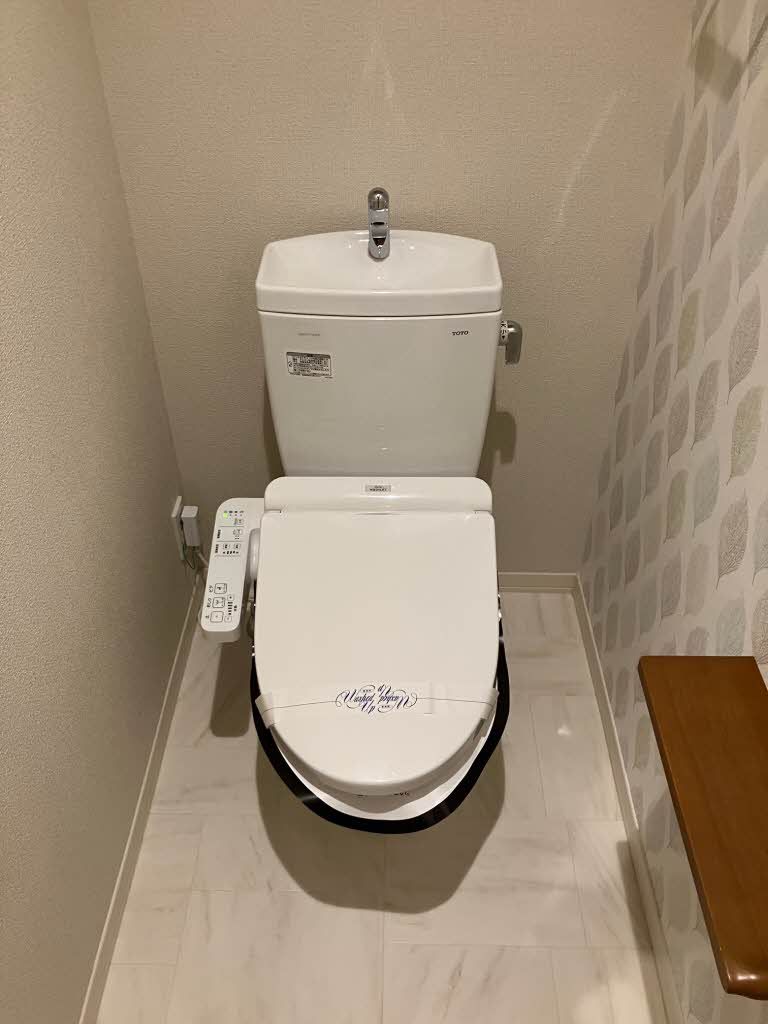 トイレ　トイレ