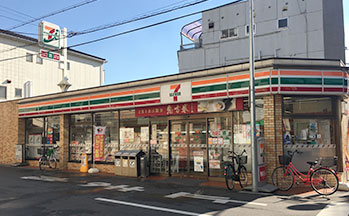 コンビニ　セブン-イレブン 天下茶屋駅前店（コンビニ）まで702m