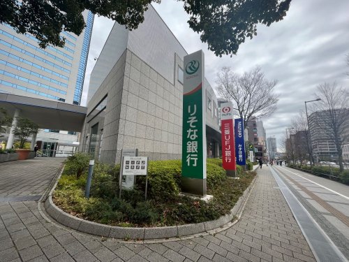 銀行　りそな銀行 豊洲支店(セブンデイズプラザとよす)（銀行）まで409m