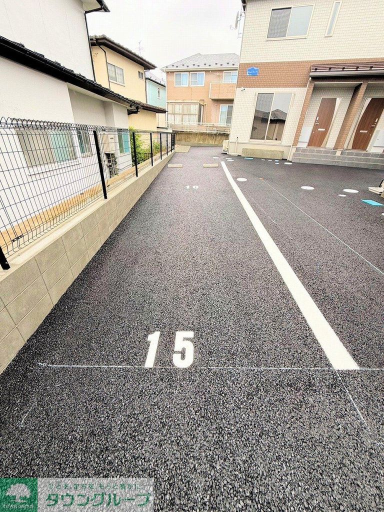 駐車場　駐車場