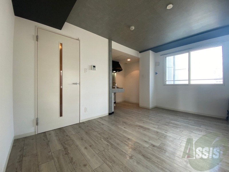 居室・リビング　広くてキレイなお部屋が広がっていて、充実した生活が送れそう。