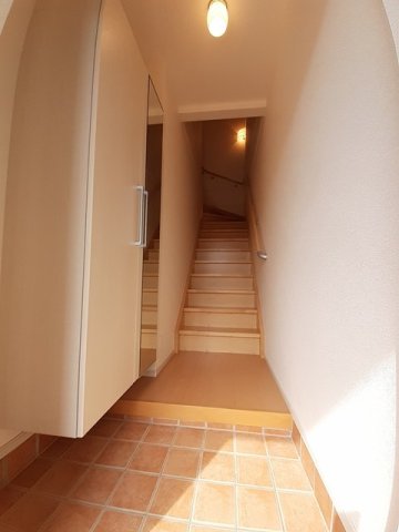 玄関　明るい玄関です