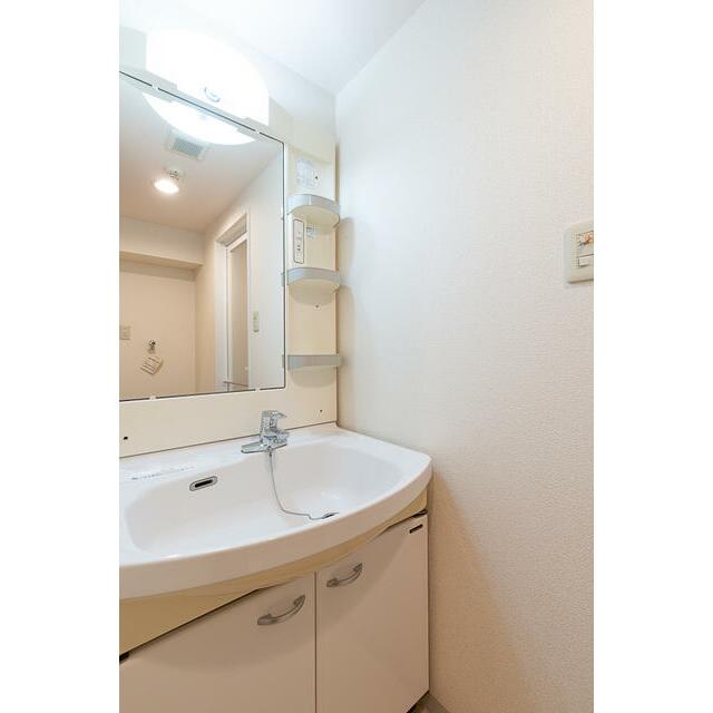 洗面設備　※写真は同タイプ住戸です。