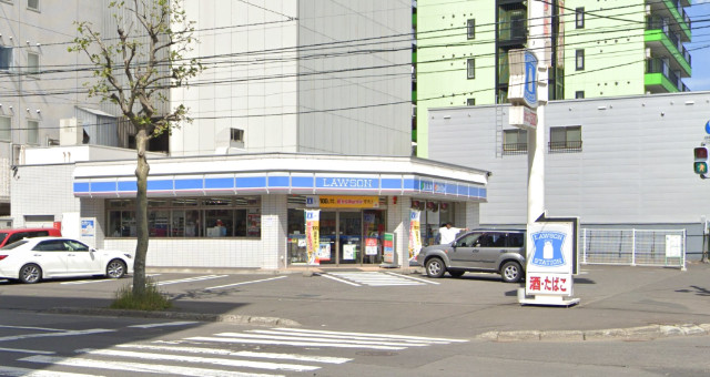 コンビニ　ローソン札幌南6条西七丁目店（コンビニ）まで51m