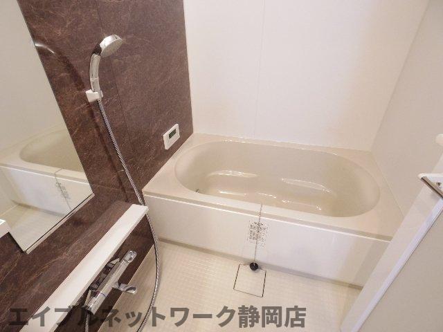 バス・シャワールーム　日々の暮らしに欠かせないお風呂です