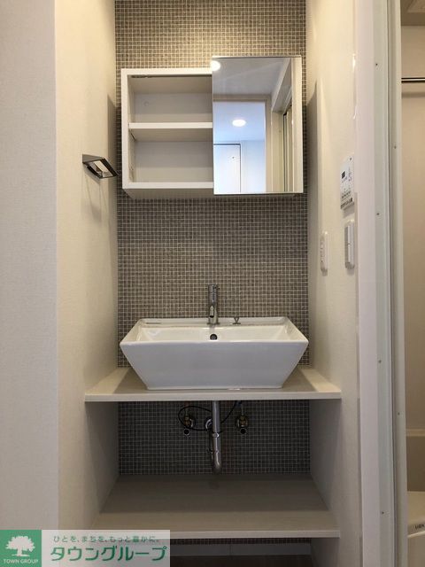 洗面設備　※写真は同タイプ住戸です。