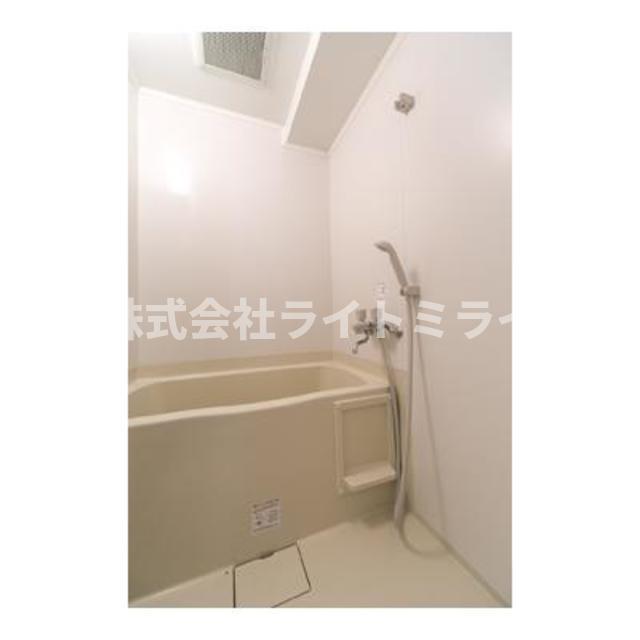 バス・シャワールーム　※写真は同タイプ住戸です。