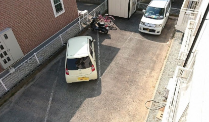 駐車場　車をお持ちの方に嬉しい駐車場付きの物件です