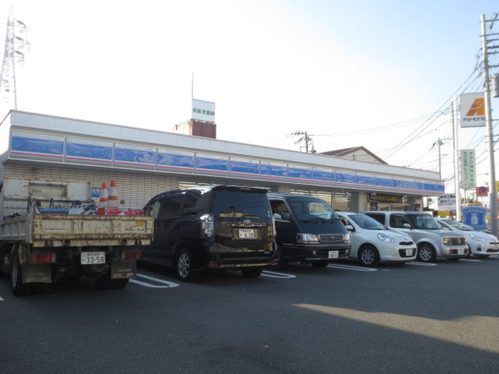 コンビニ　ローソン（コンビニ）まで618m