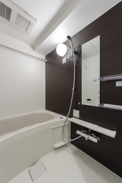 バス・シャワールーム　※写真は同タイプ住戸です。
