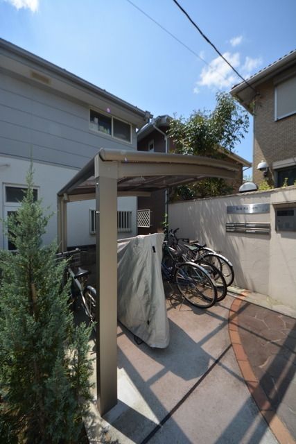 その他共有部分　★自転車置場には屋根が★