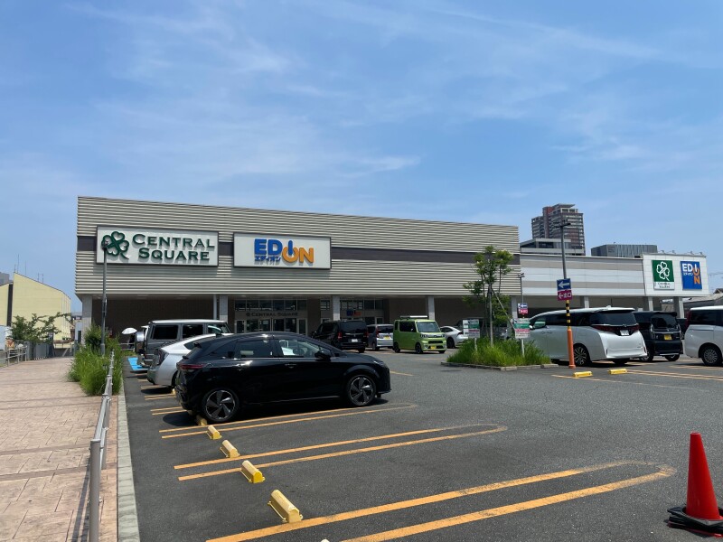スーパー　ライフセントラルスクエア森ノ宮店（スーパー）まで805m