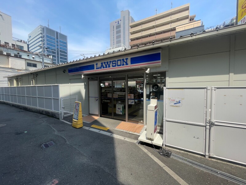 コンビニ　ローソン森ノ宮駅南店（コンビニ）まで220m