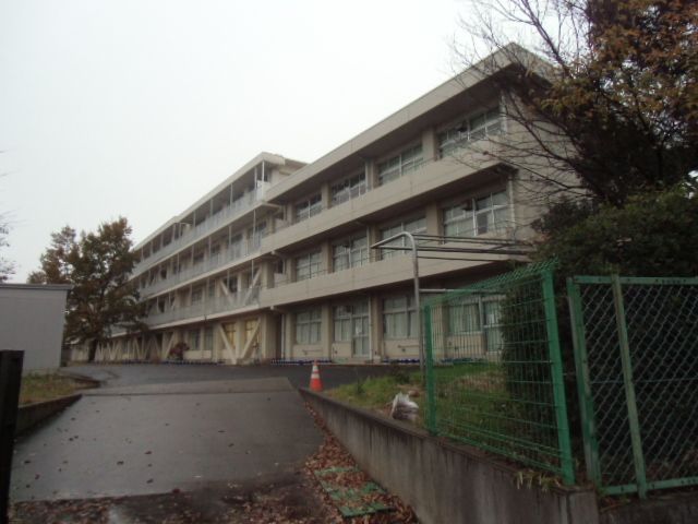 小学校　佐倉市立西志津小学校（小学校）まで394m