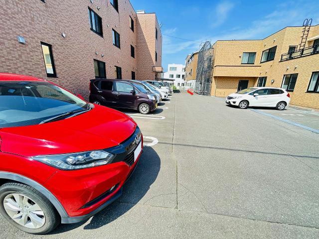 駐車場　駐車場
