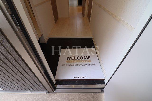 玄関　同物件別部屋です。