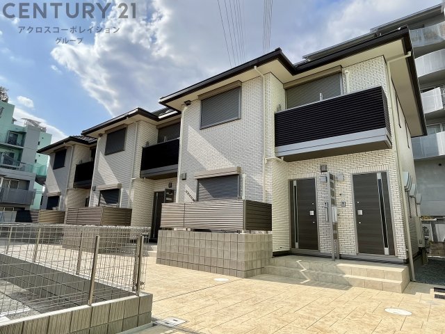 建物外観　モニター付きインターホンついてます♪
