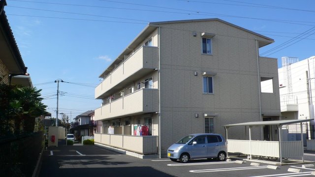 建物外観　南向きで日当たり良好　インターネット無料