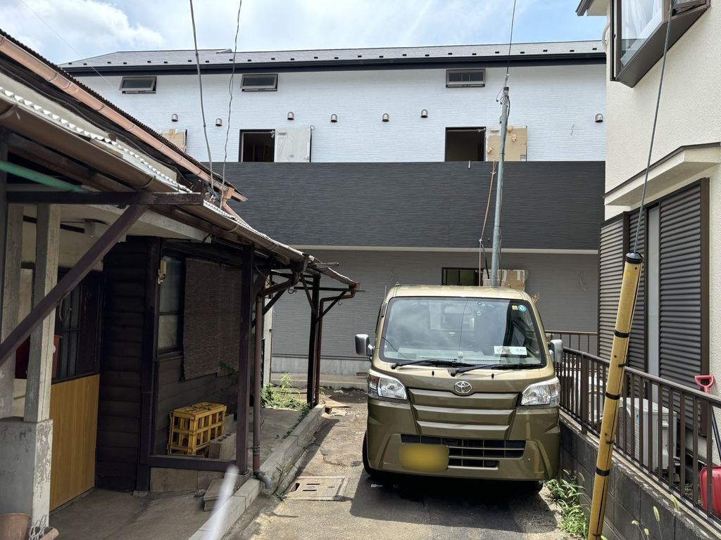 エントランス　駐車場