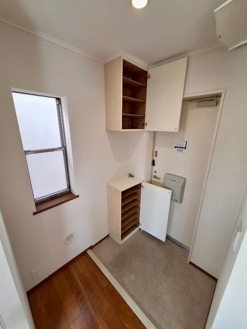 玄関　玄関