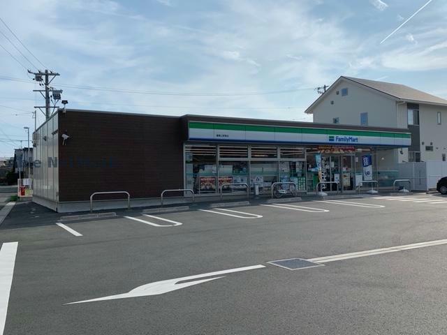 コンビニ　ファミリーマート豊橋上野東店（コンビニ）まで202m