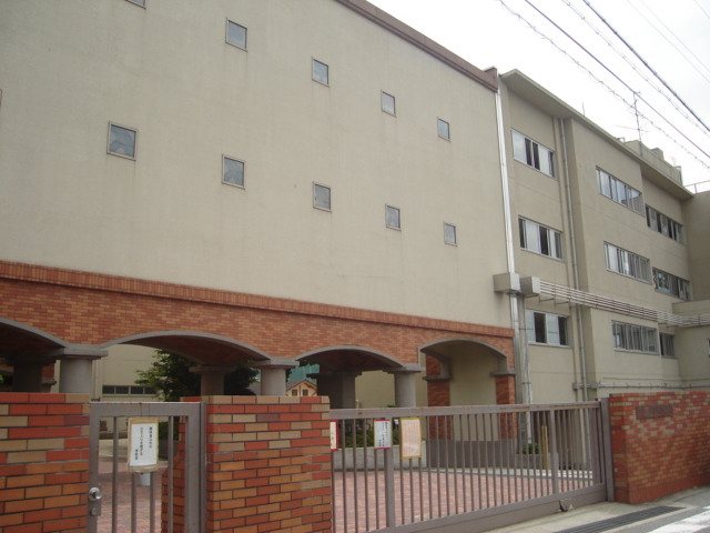 小学校　宝塚市立宝塚小学校（小学校）まで470m