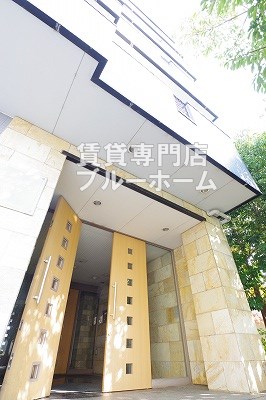 建物外観　5階建ての鉄骨造になります！