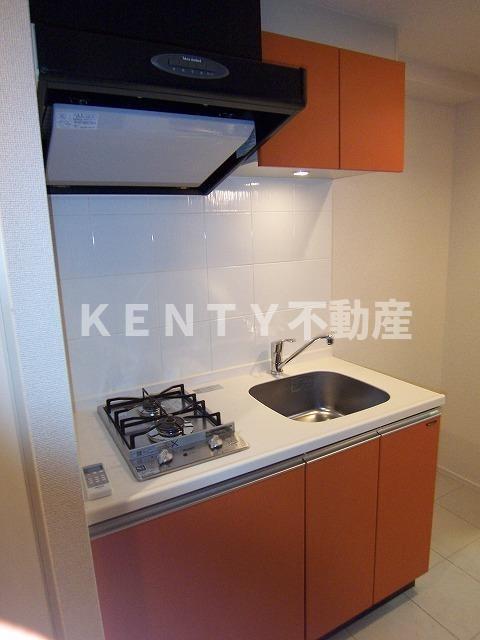 キッチン　コンパクトなキッチンで掃除もラクラク